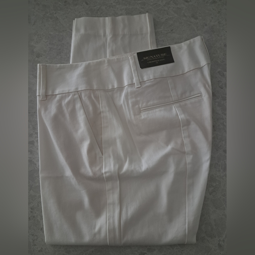 Ann Taylor Signature Cropped Pant Size 12, White, NWT